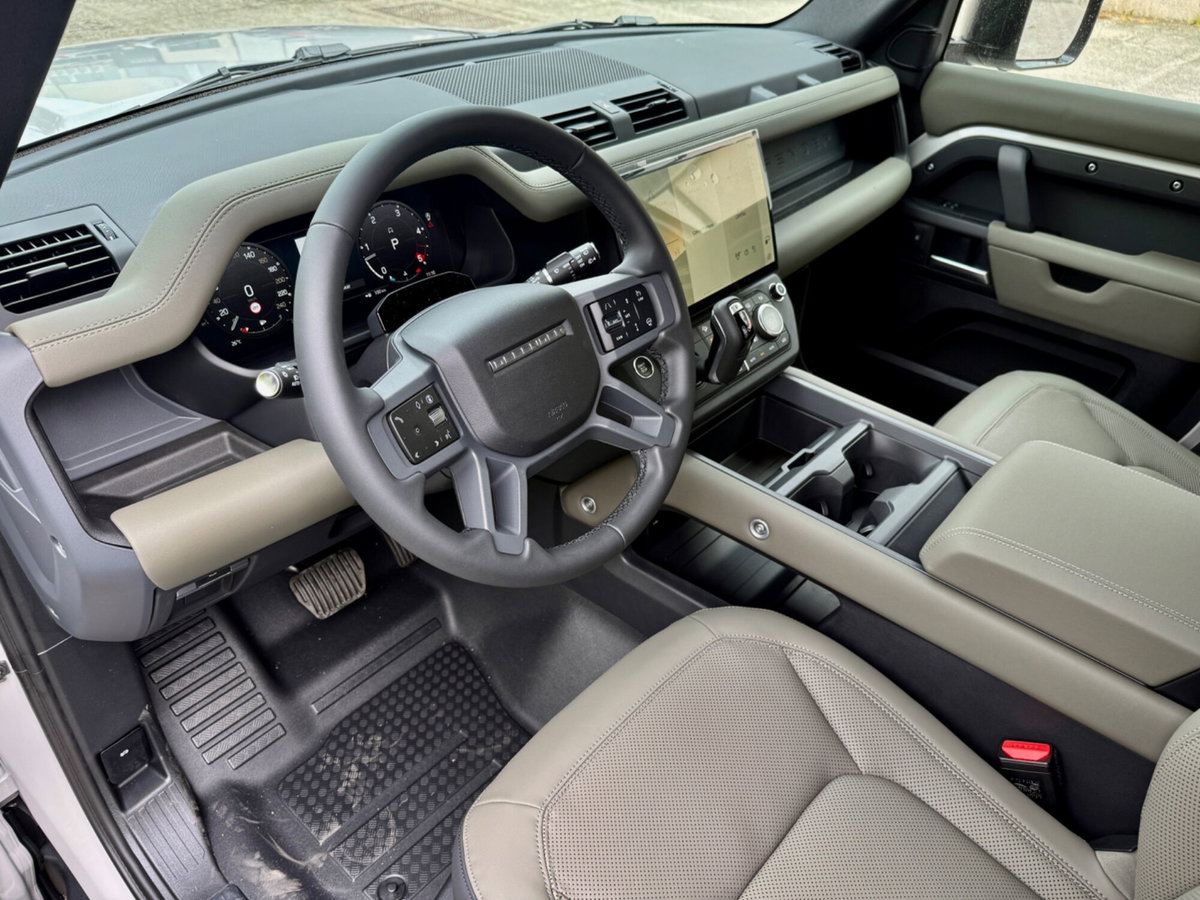Land Rover Defender 110 3.0d i6 mhev X-Dynamic HSE awd 250cv auto (7)