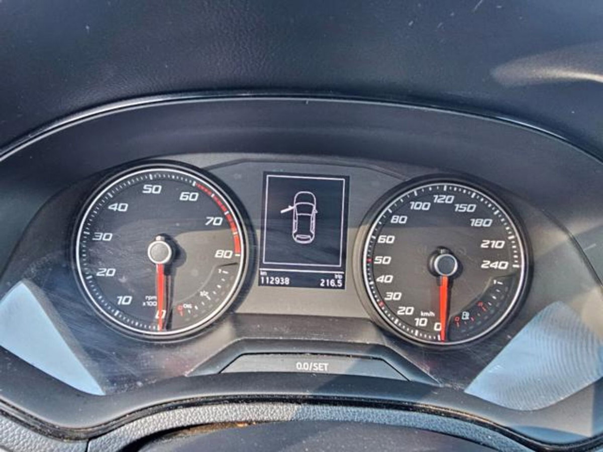 SEAT Ibiza 1.0 TGI 5 porte Business (11)