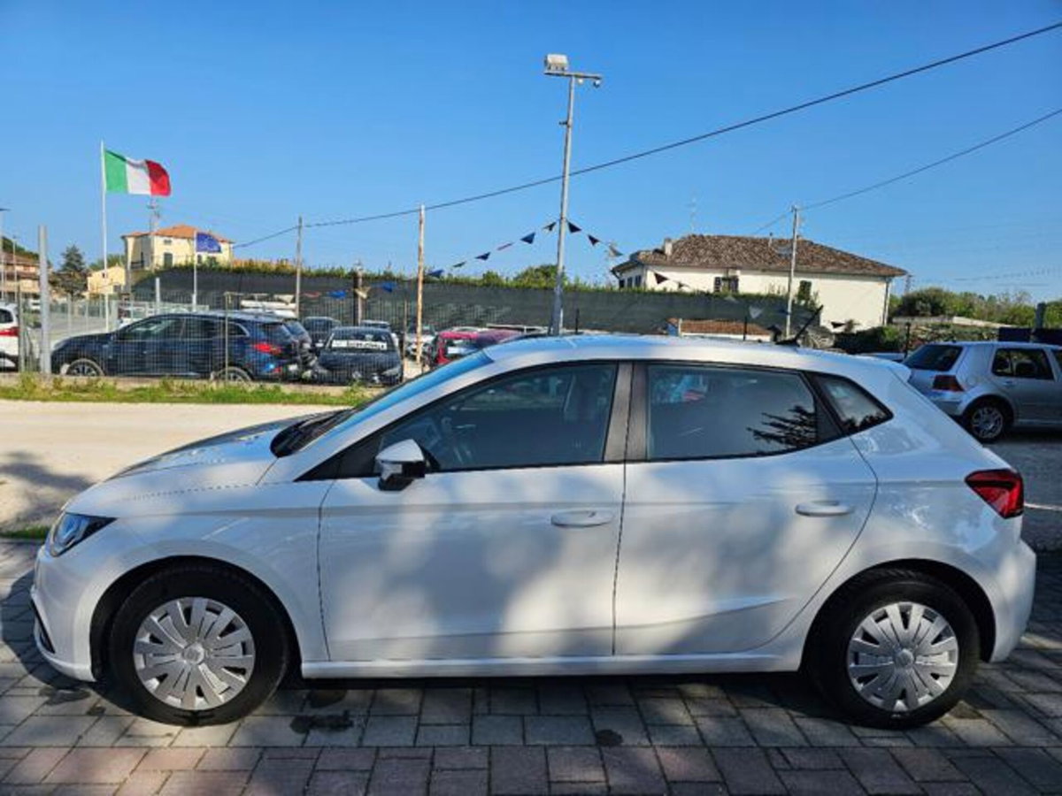 SEAT Ibiza 1.0 TGI 5 porte Business (2)