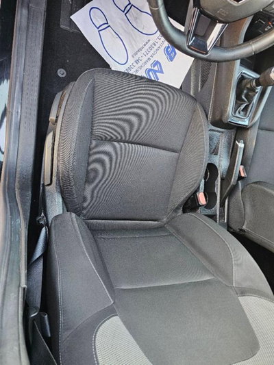 Renault Clio TCe 100 CV 5 porte Business (9)