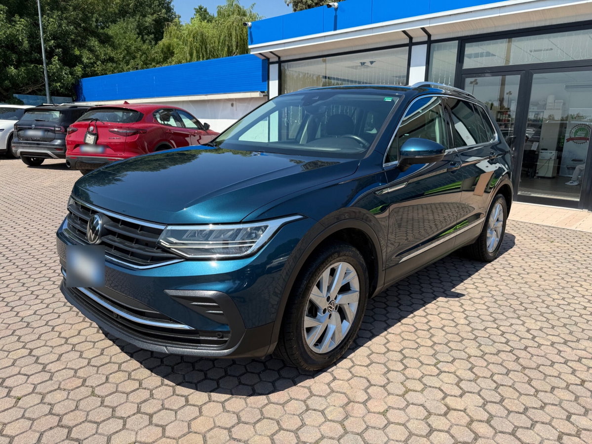 Volkswagen Tiguan 2.0 TDI 150 CV SCR DSG 4MOTION Life (3)