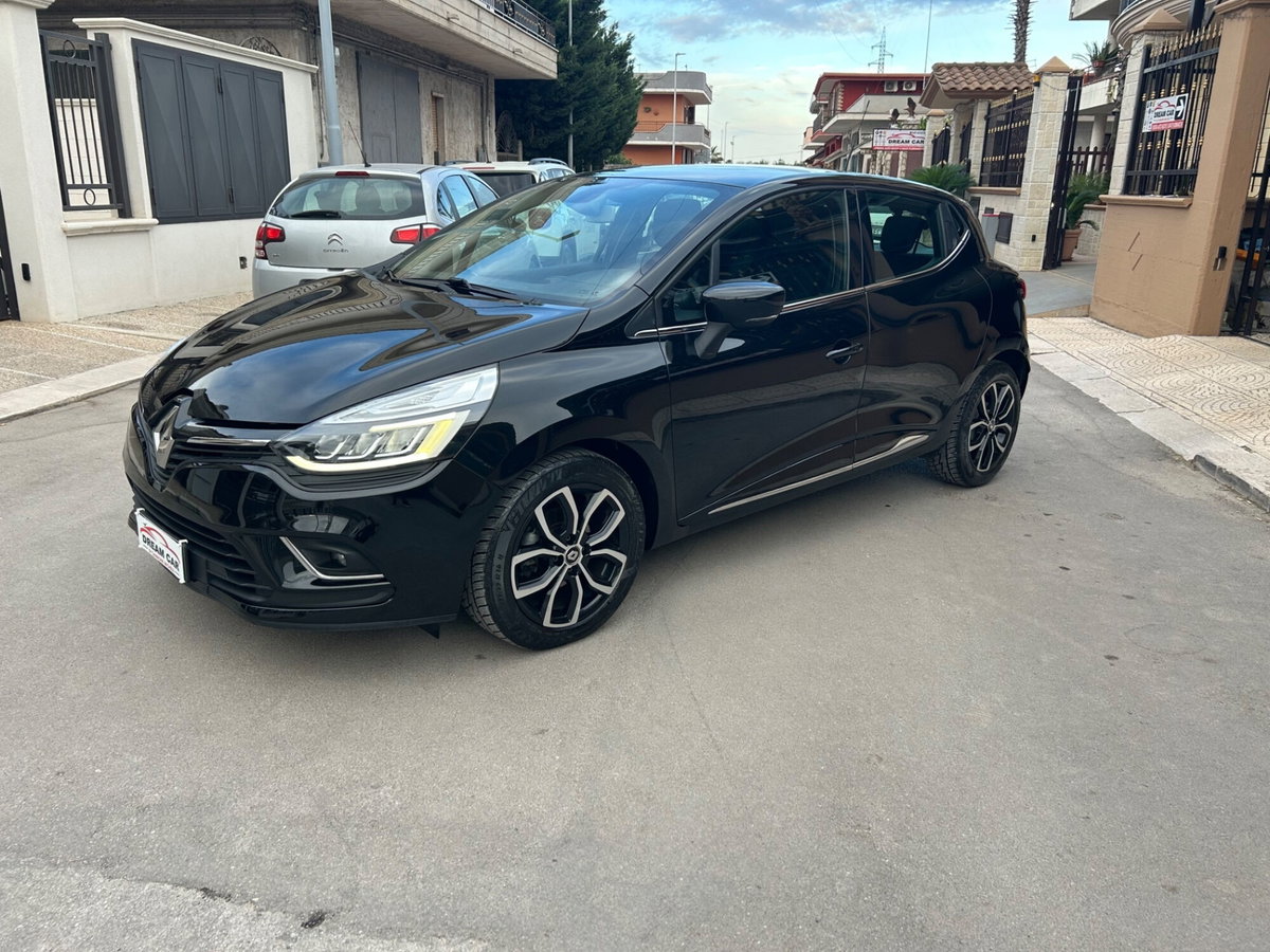 Renault Clio dCi 8V 75 CV 5 porte Moschino Zen (10)
