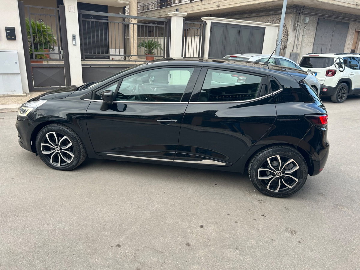 Renault Clio dCi 8V 75 CV 5 porte Moschino Zen (12)