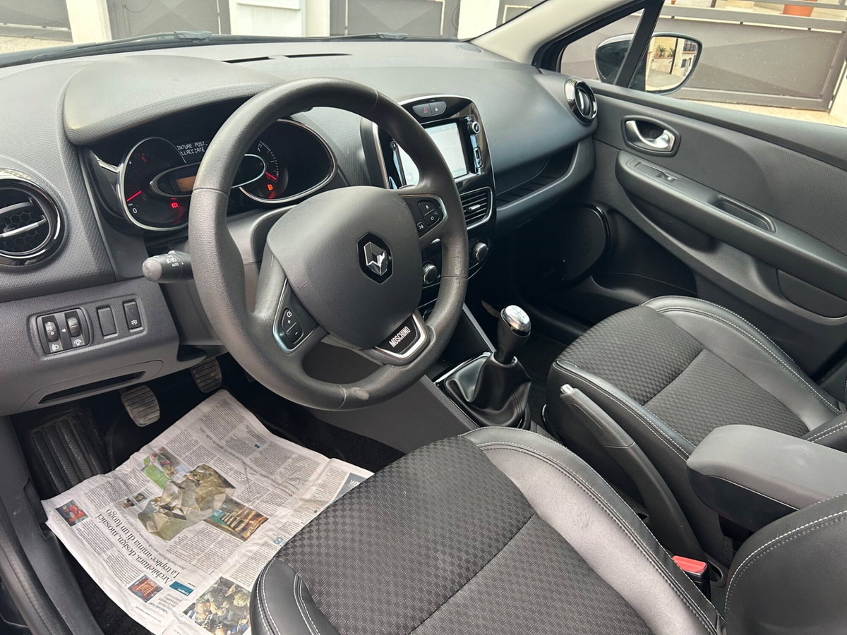 Renault Clio dCi 8V 75 CV 5 porte Moschino Zen (18)
