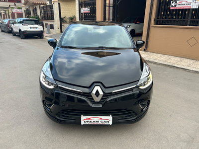 Renault Clio dCi 8V 75 CV 5 porte Moschino Zen (2)