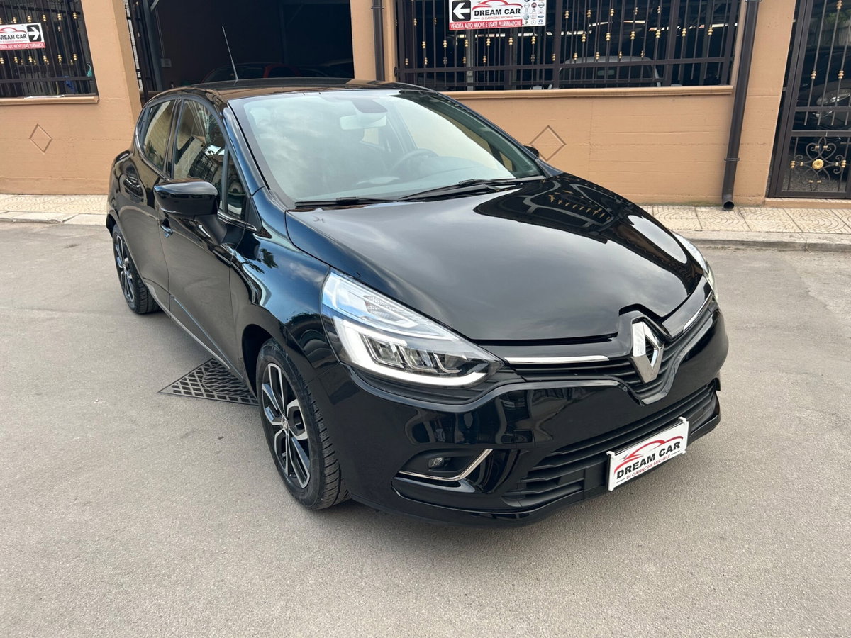 Renault Clio dCi 8V 75 CV 5 porte Moschino Zen (3)