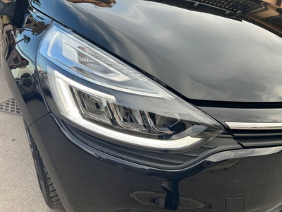 Renault Clio dCi 8V 75 CV 5 porte Moschino Zen (5)