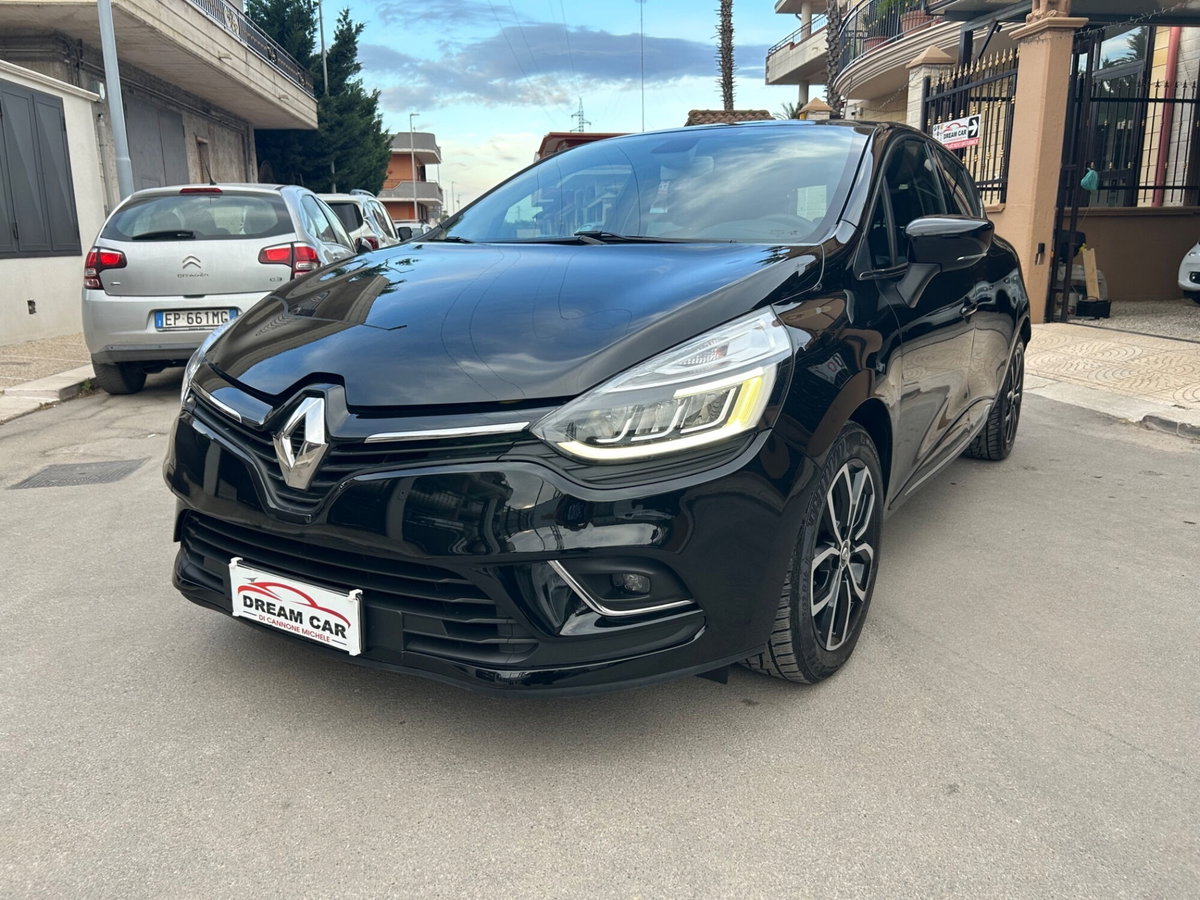 Renault Clio dCi 8V 75 CV 5 porte Moschino Zen (8)