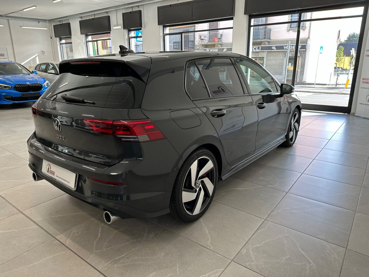 Volkswagen Golf 2.0 TSI GTI DSG (4)