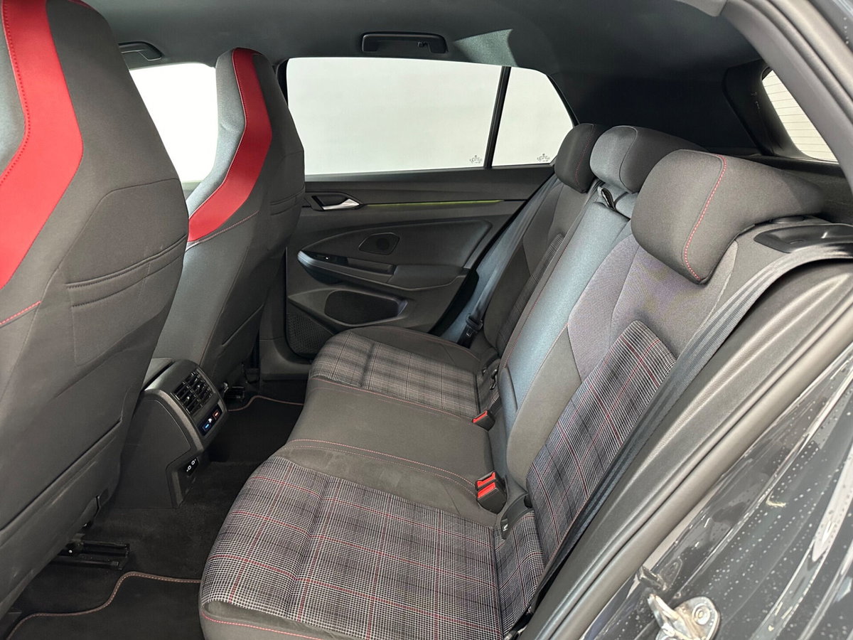 Volkswagen Golf 2.0 TSI GTI DSG (9)