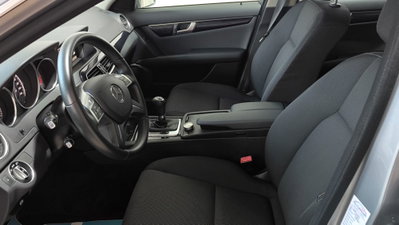 Mercedes-Benz Classe C 200 CDI BlueEFFICIENCY Avantgarde (13)