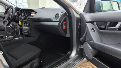Mercedes-Benz Classe C 200 CDI BlueEFFICIENCY Avantgarde (17)