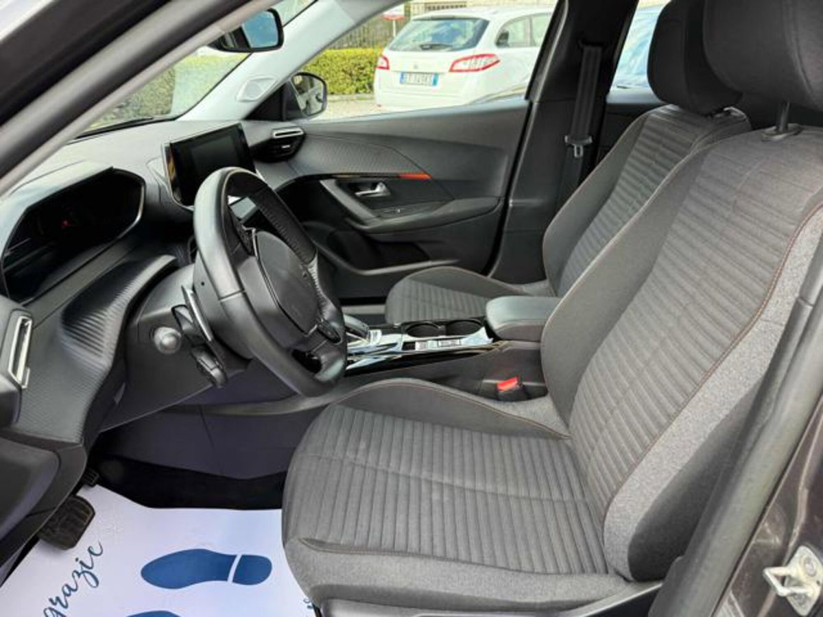 Peugeot 2008 PureTech 130 S&S EAT8 Allure Pack (10)