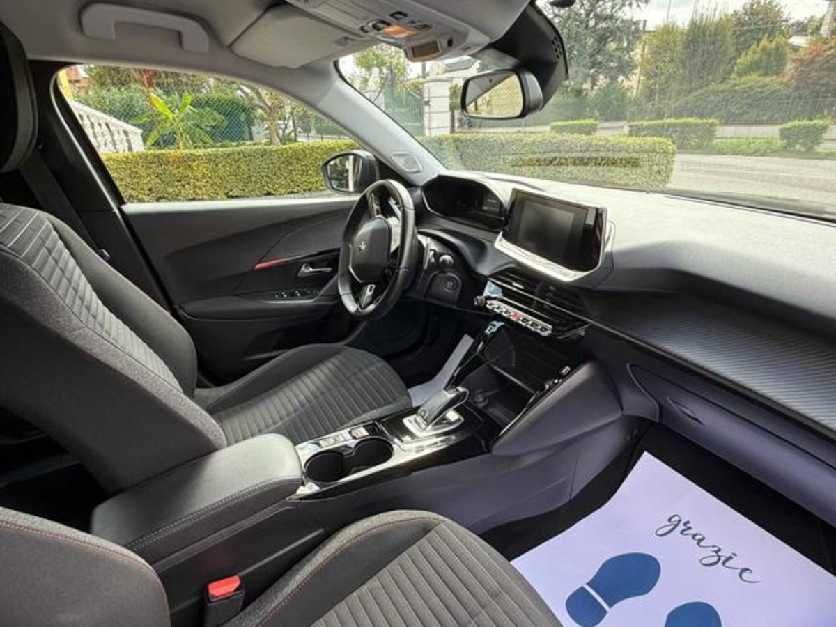 Peugeot 2008 PureTech 130 S&S EAT8 Allure Pack (15)