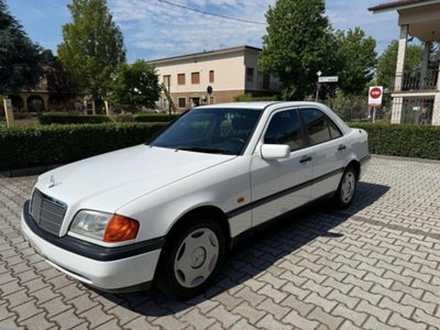 Mercedes-Benz Classe C 180 cat Classic usata