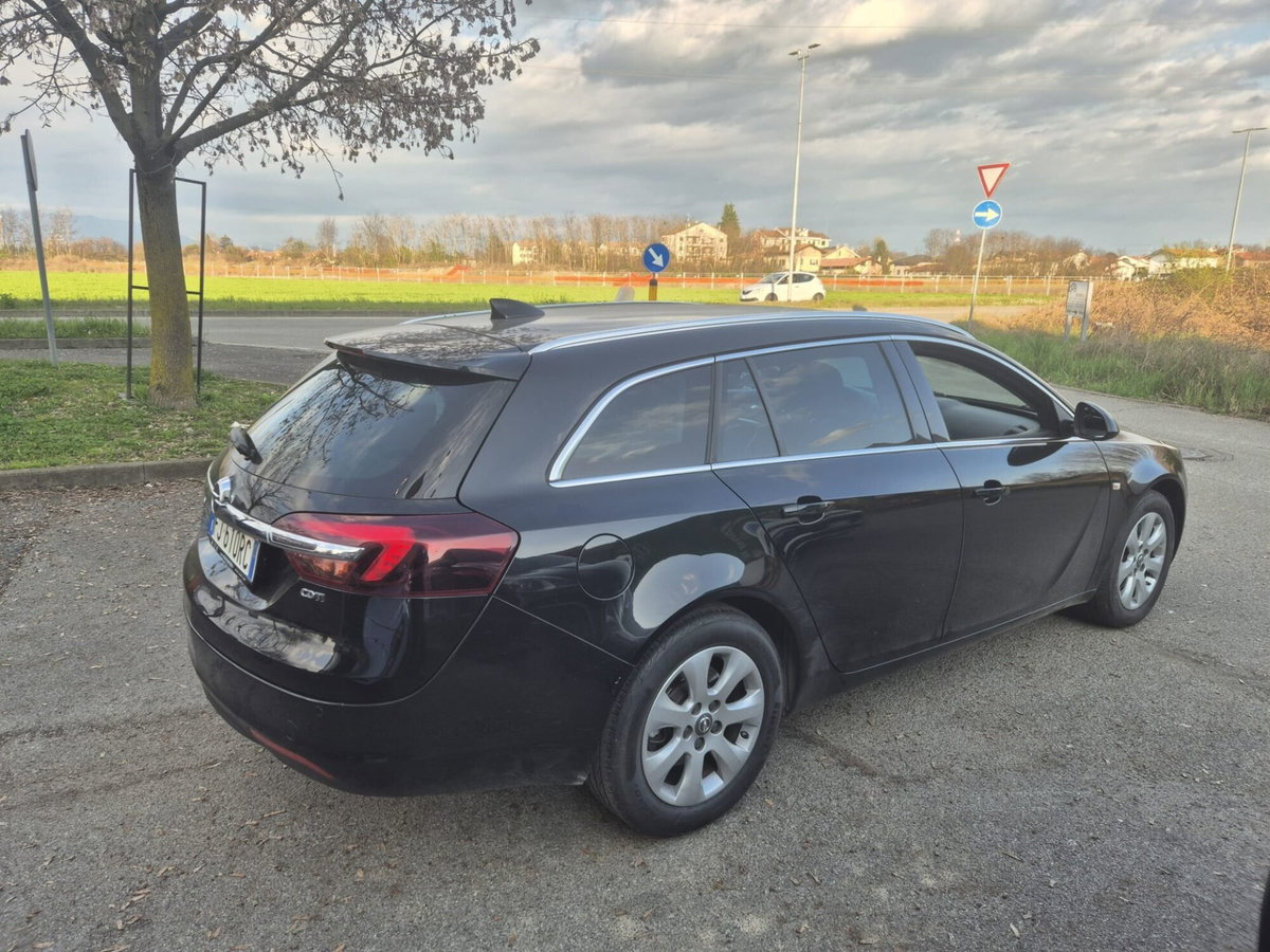 Opel Insignia Station Wagon CDTI 170CV Sports aut. Cosmo (4)