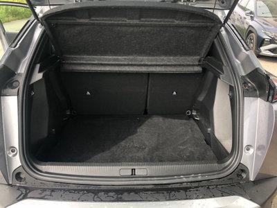 Peugeot 2008 BlueHDi 130 S&S EAT8 Allure Pack (15)