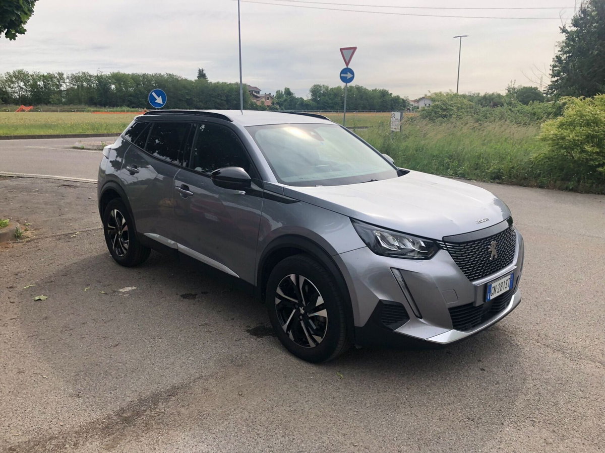 Peugeot 2008 BlueHDi 130 S&S EAT8 Allure Pack (3)