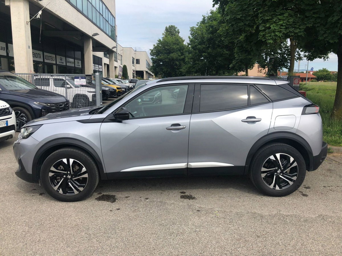 Peugeot 2008 BlueHDi 130 S&S EAT8 Allure Pack (4)