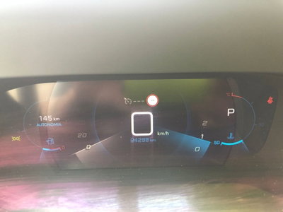 Peugeot 2008 BlueHDi 130 S&S EAT8 Allure Pack (9)