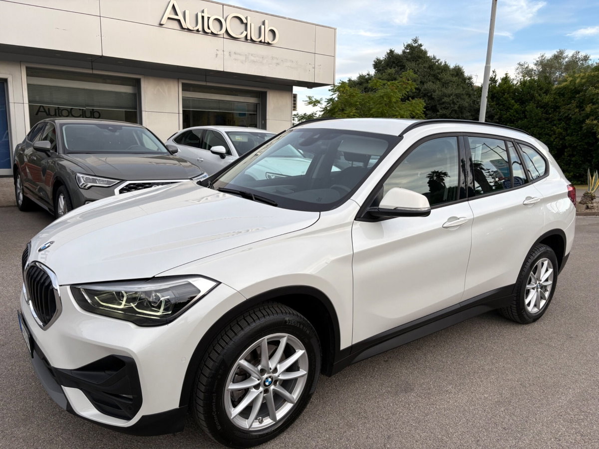 BMW X1 sDrive18d Sport (2)
