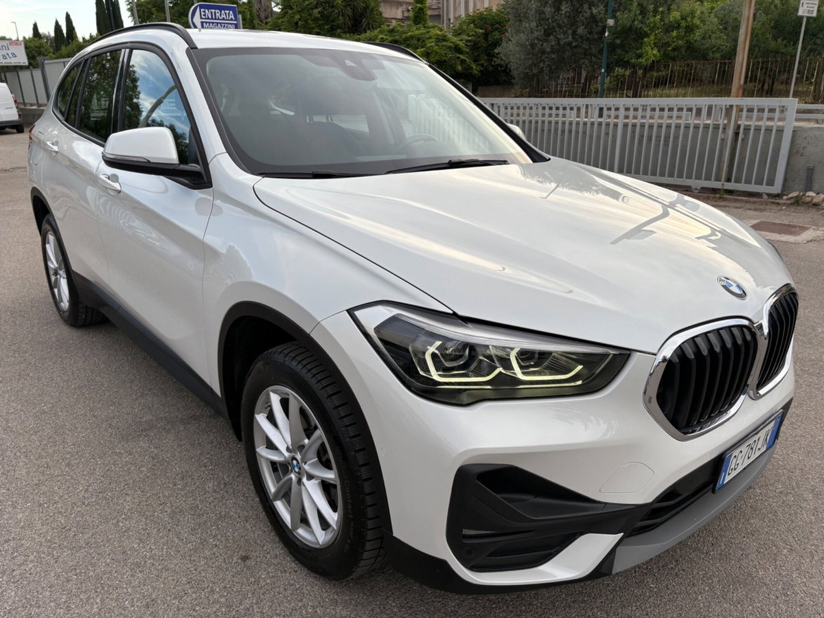 BMW X1 sDrive18d Sport (4)