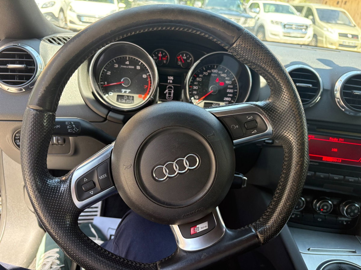 Audi TT Cabrio 2.0 TFSI (11)