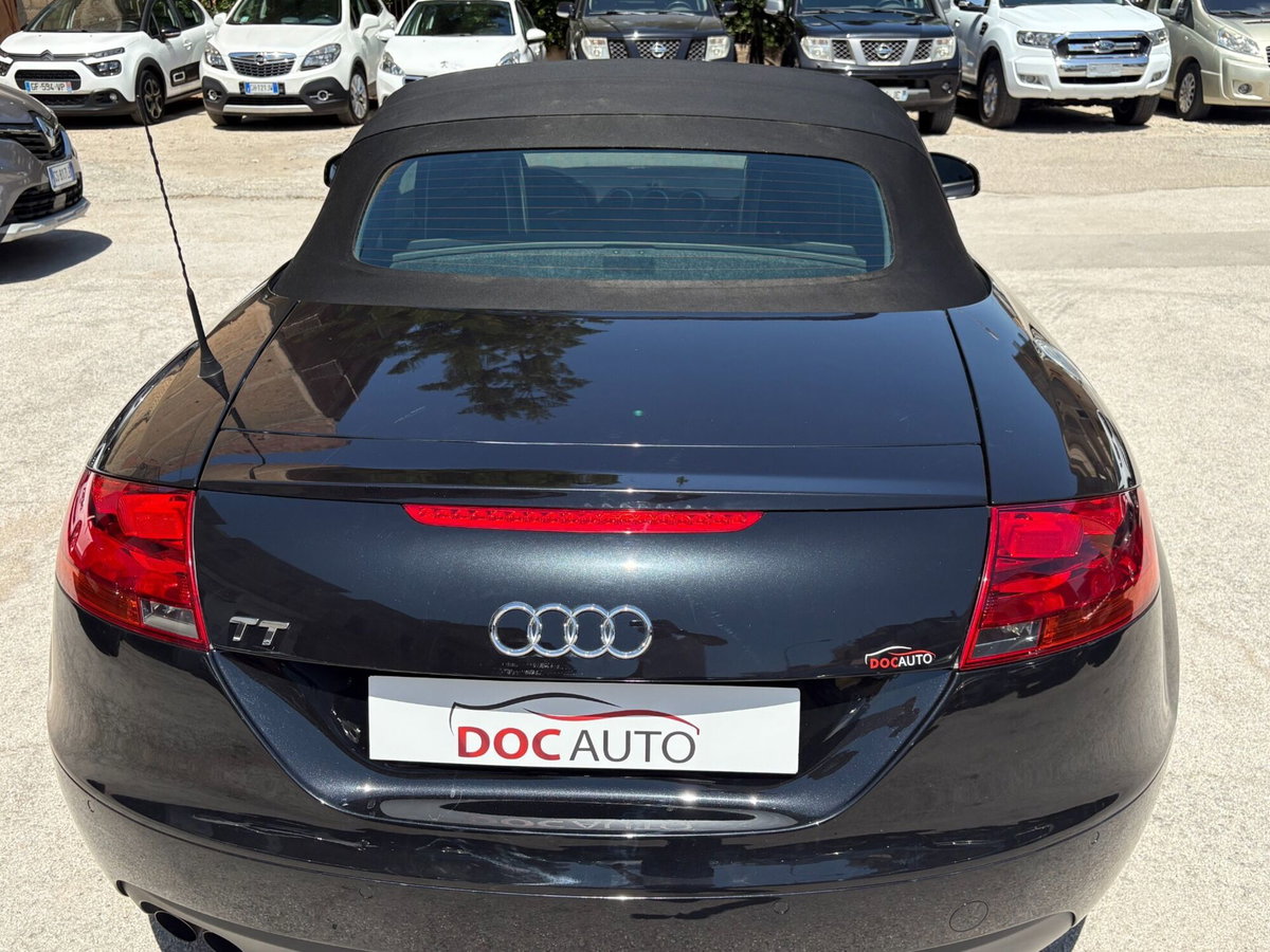 Audi TT Cabrio 2.0 TFSI (9)