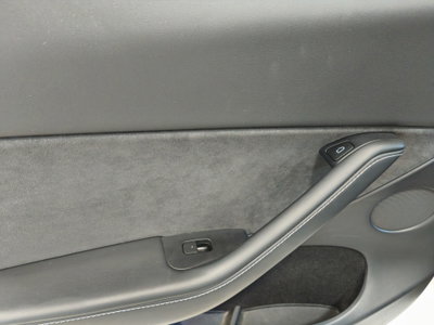 Tesla Model Y Long Range Dual Motor awd (13)