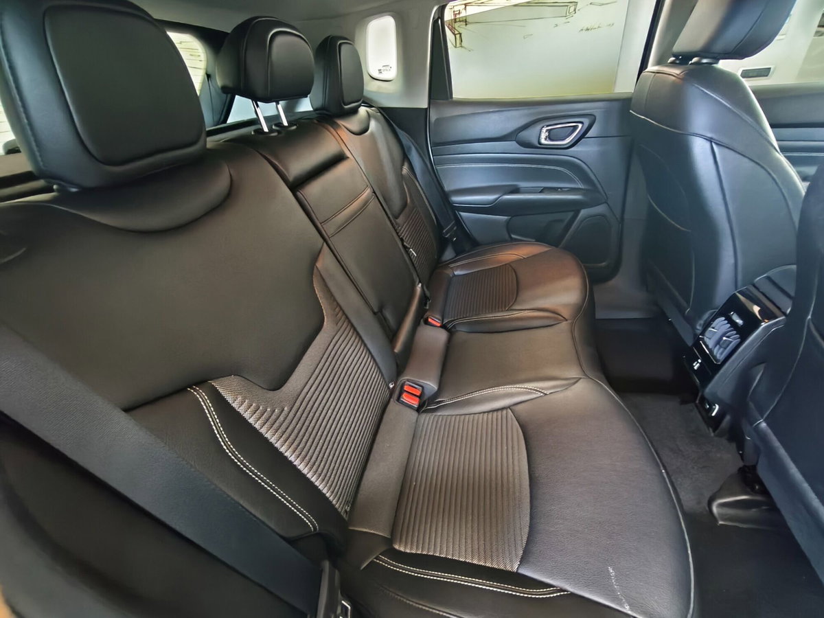 Jeep Compass 1.3 T4 190CV PHEV AT6 4xe Limited (15)