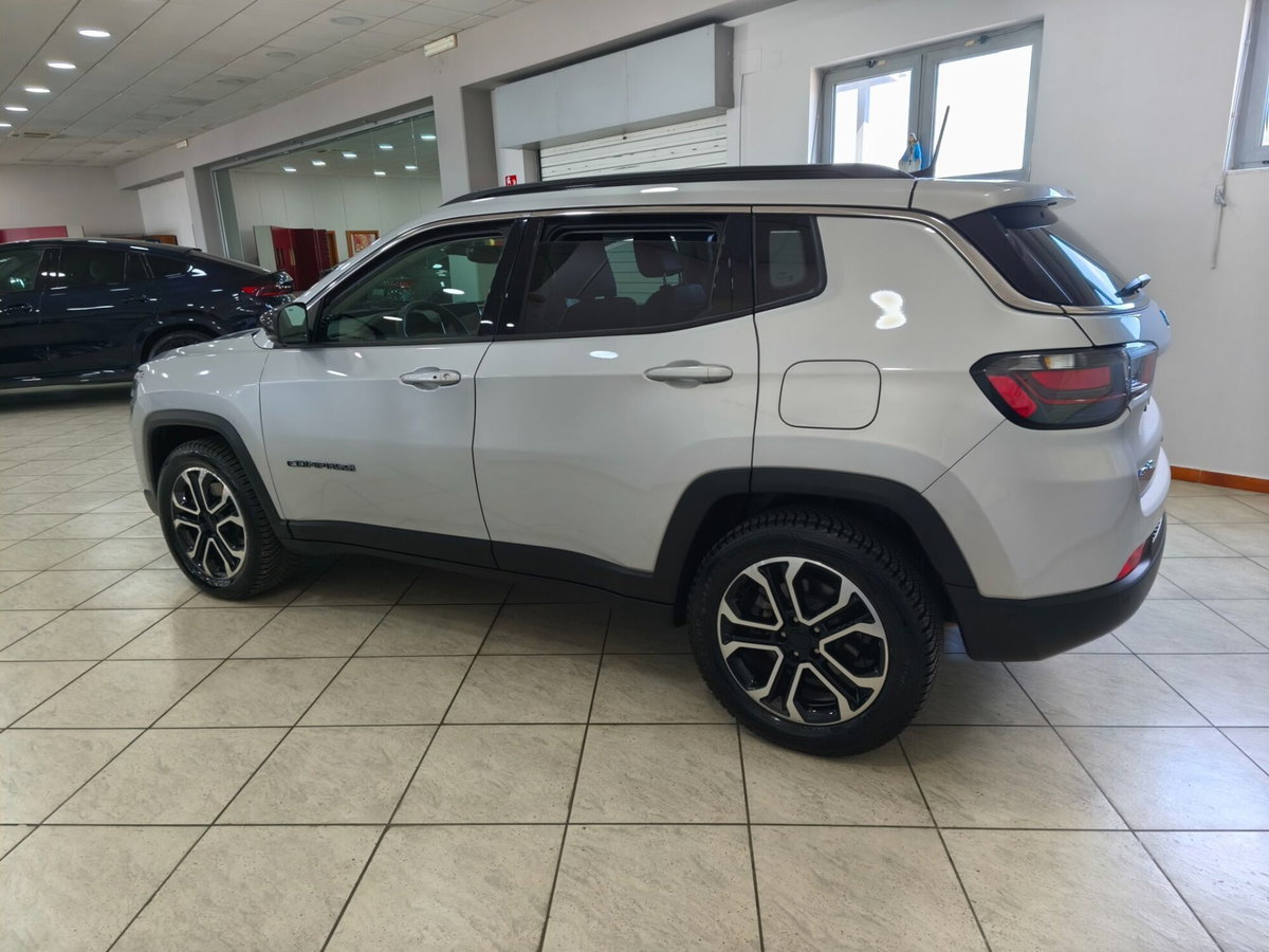 Jeep Compass 1.3 T4 190CV PHEV AT6 4xe Limited (5)