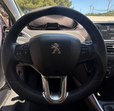 Peugeot 2008 e-HDi 92 CV Stop&Start Active (15)