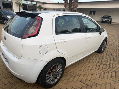 Fiat Grande Punto 1.3 MJT 75 CV 3 porte Active (4)