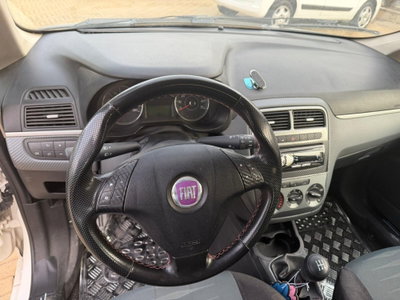 Fiat Grande Punto 1.3 MJT 75 CV 3 porte Active (6)