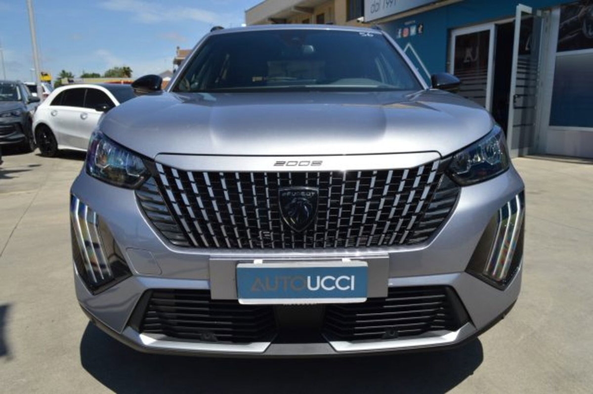 Peugeot 2008 1.2 puretech Allure s&s 100cv (4)