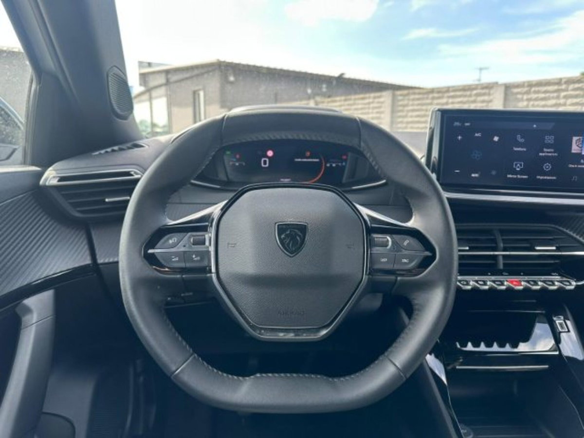 Peugeot 2008 1.2 puretech Allure s&s 100cv (10)