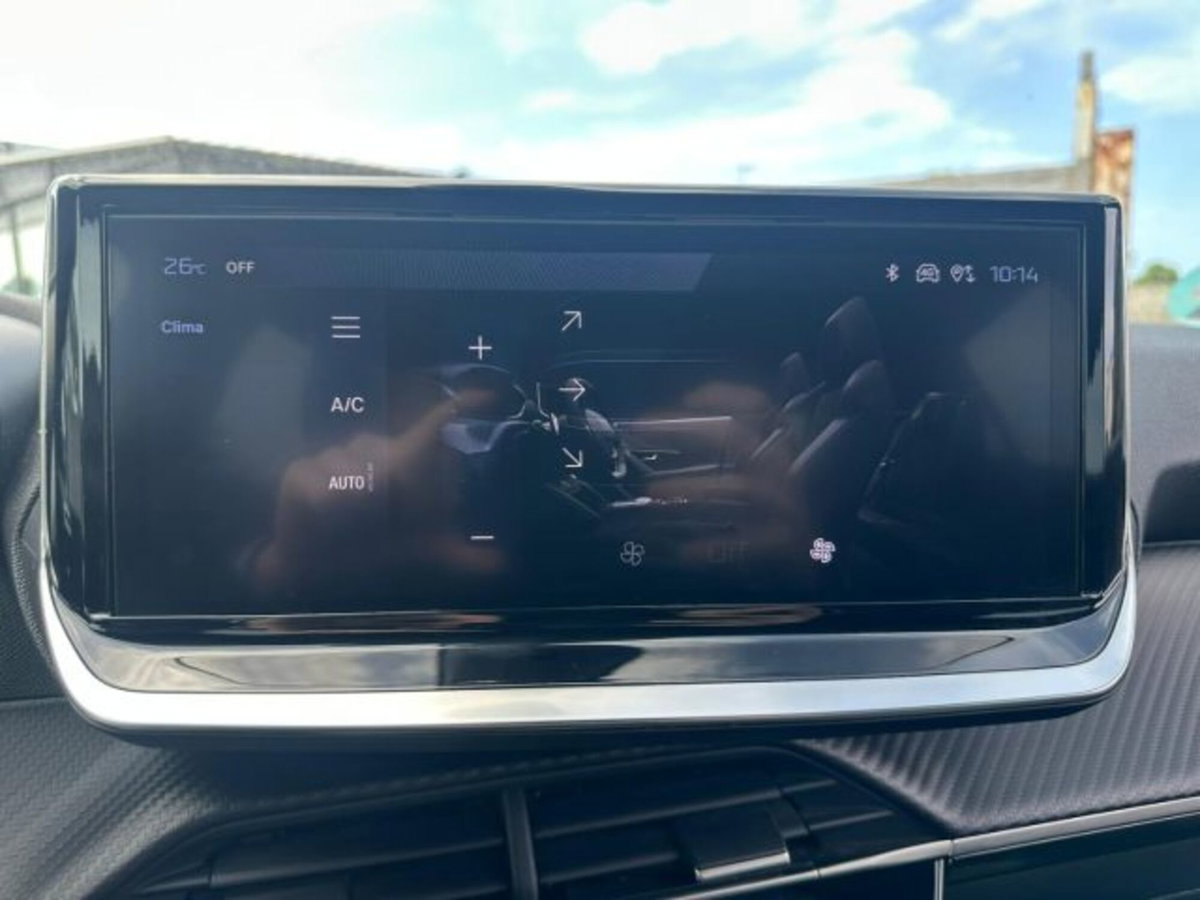 Peugeot 2008 1.2 puretech Allure s&s 100cv (16)
