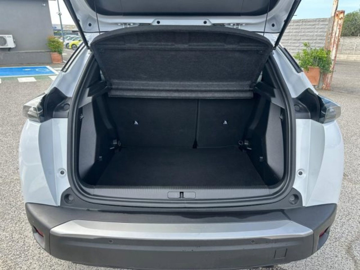 Peugeot 2008 1.2 puretech Allure s&s 100cv (19)