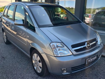 Opel Meriva 1.6 16V Cosmo (2)
