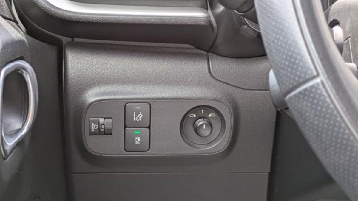 Citroen C3 PureTech 82 GPL Shine (12)