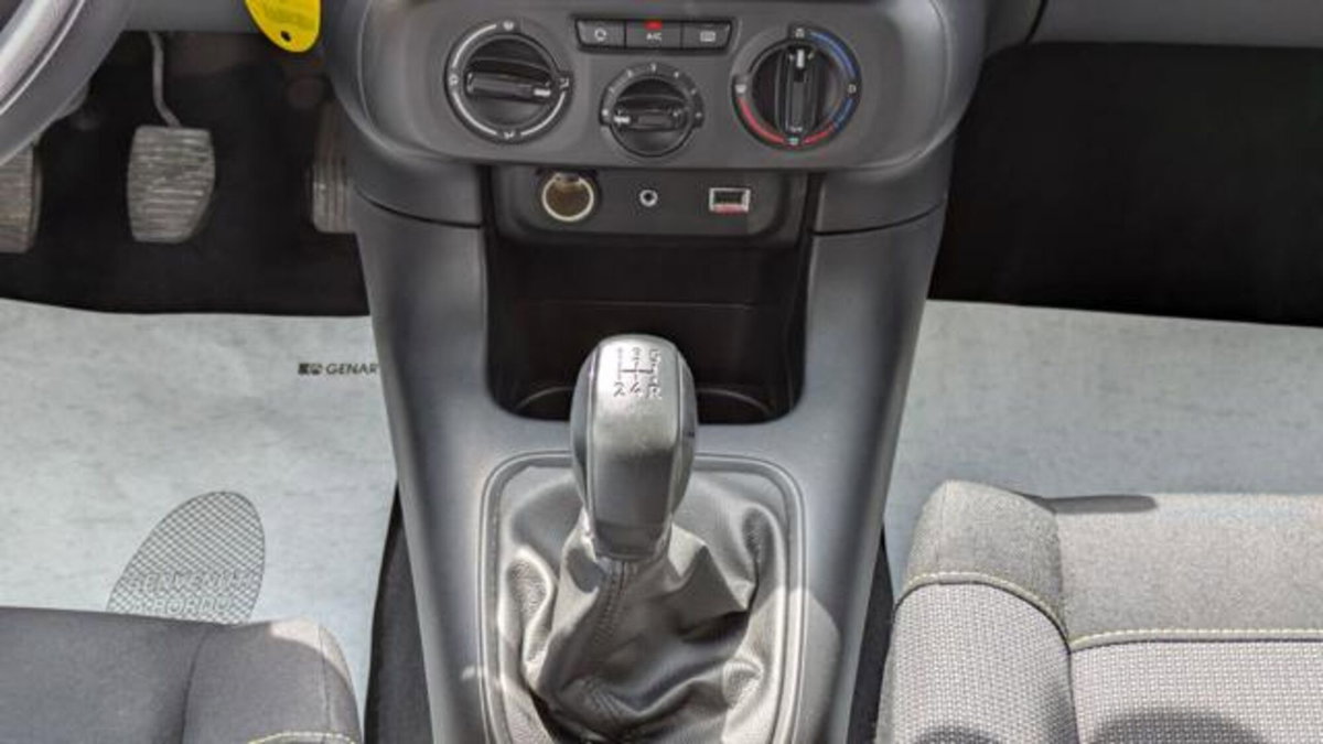 Citroen C3 PureTech 82 GPL Shine (7)