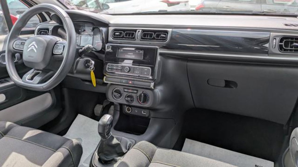 Citroen C3 PureTech 82 GPL Shine (8)