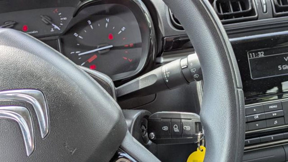 Citroen C3 PureTech 82 GPL Shine (10)
