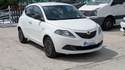 Lancia Ypsilon 1.0 FireFly 5 porte S&S Hybrid Gold Plus (3)