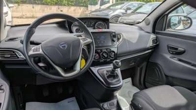 Lancia Ypsilon 1.0 FireFly 5 porte S&S Hybrid Gold Plus (6)