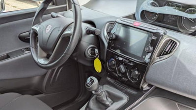 Lancia Ypsilon 1.0 FireFly 5 porte S&S Hybrid Gold Plus (7)