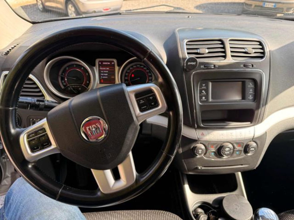 Fiat Freemont 2.0 Multijet 140 CV Urban (13)