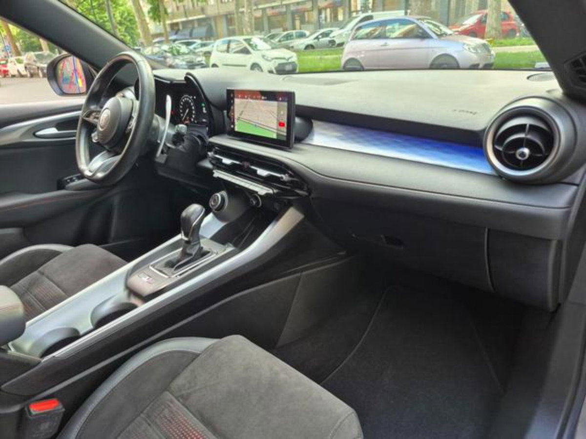 Alfa Romeo Tonale Tonale 1.5 130 CV MHEV TCT7 Edizione Speciale (13)
