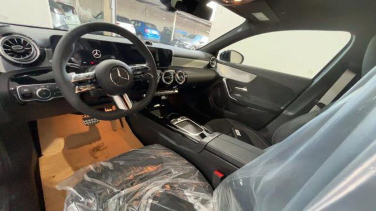 Mercedes-Benz Classe A 180 d AMG Line Premium Plus auto (5)