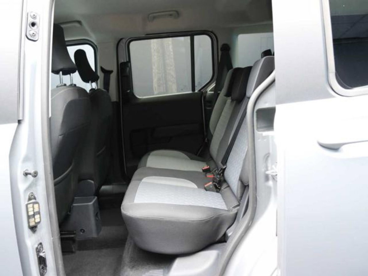 Ford Tourneo Courier 1.0 EcoBoost 100 CV Titanium (5)